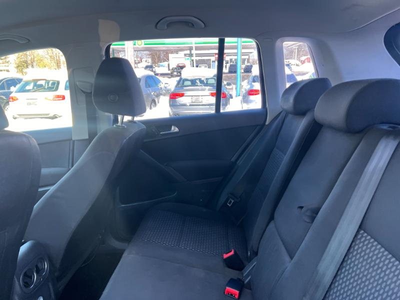 Volkswagen Tiguan SEL 2011