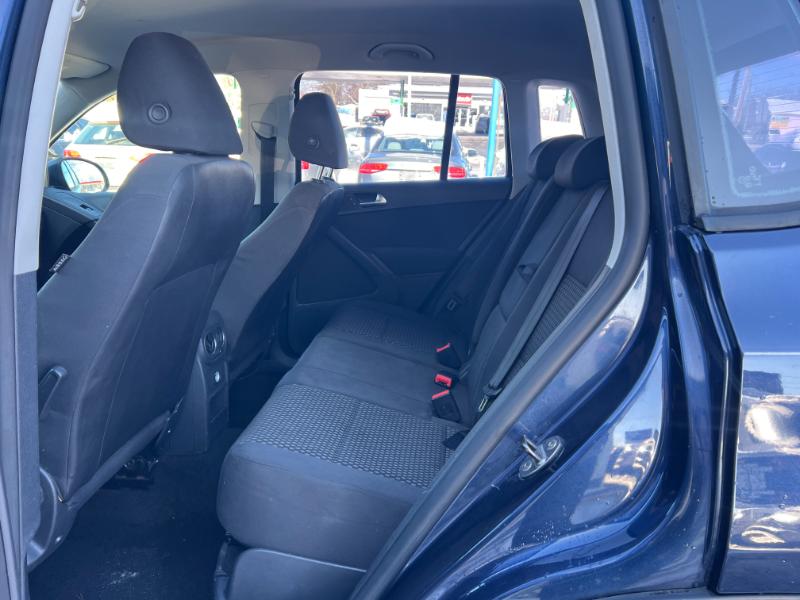 Volkswagen Tiguan SEL 2011