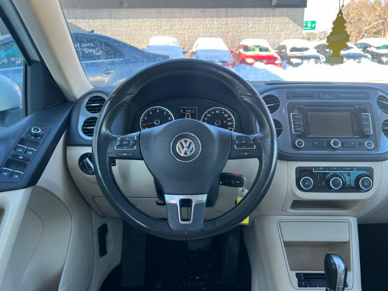 Volkswagen Tiguan S 4Motion 2012