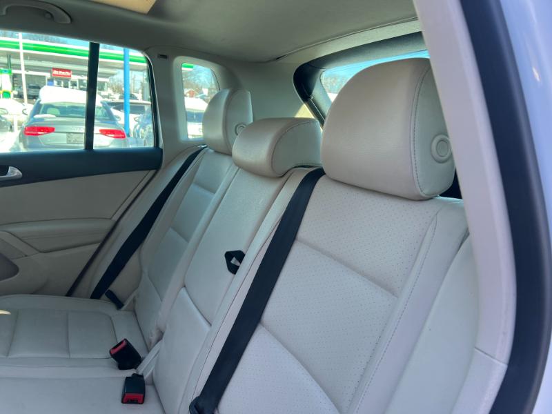 Volkswagen Tiguan S 4Motion 2012