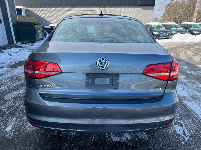Volkswagen Jetta TDI S 6A 2015