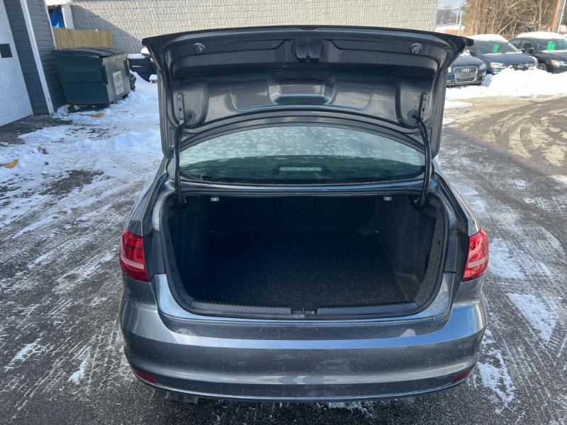 Volkswagen Jetta TDI S 6A 2015