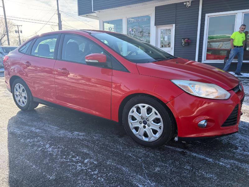 Ford Focus SE Sedan 2012