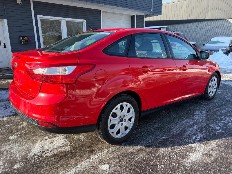 Ford Focus SE Sedan 2012