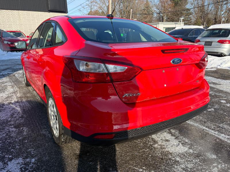 Ford Focus SE Sedan 2012