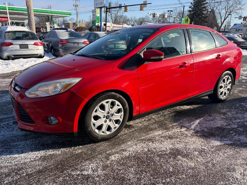 Ford Focus SE Sedan 2012