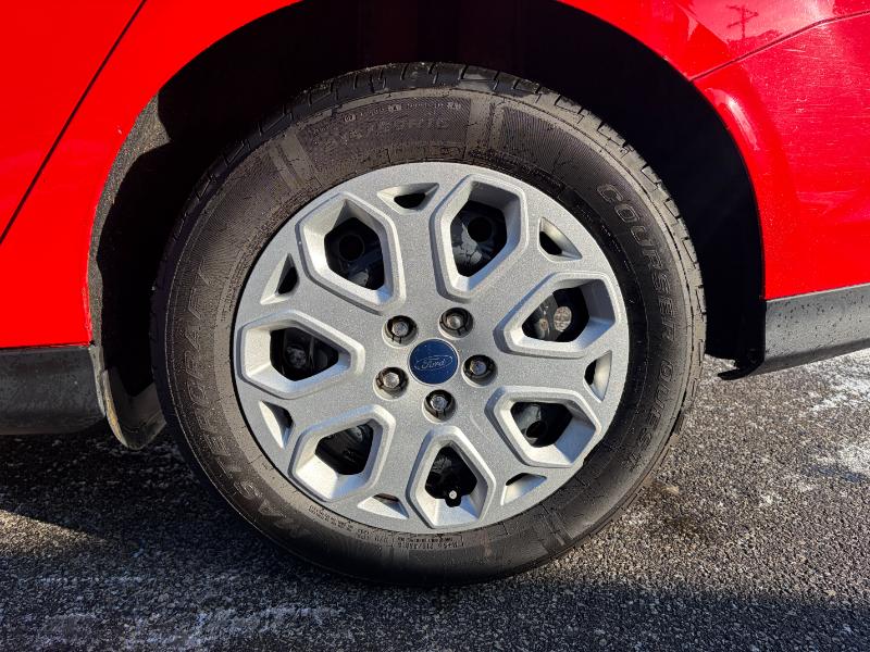 Ford Focus SE Sedan 2012