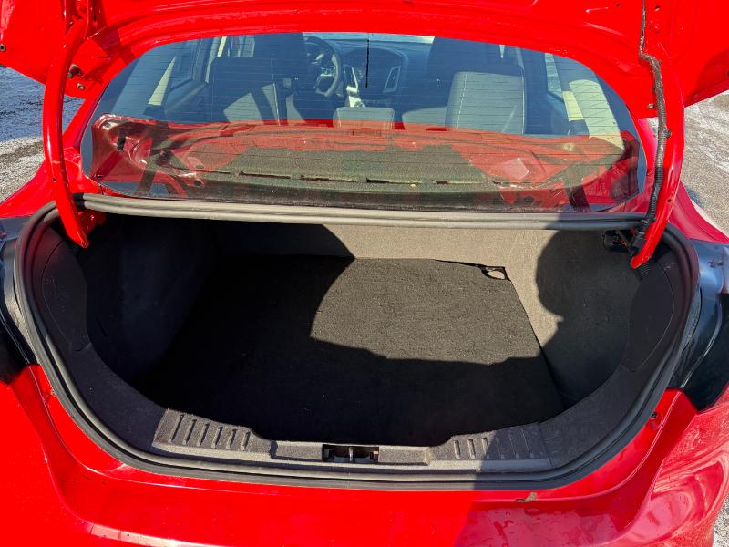 Ford Focus SE Sedan 2012