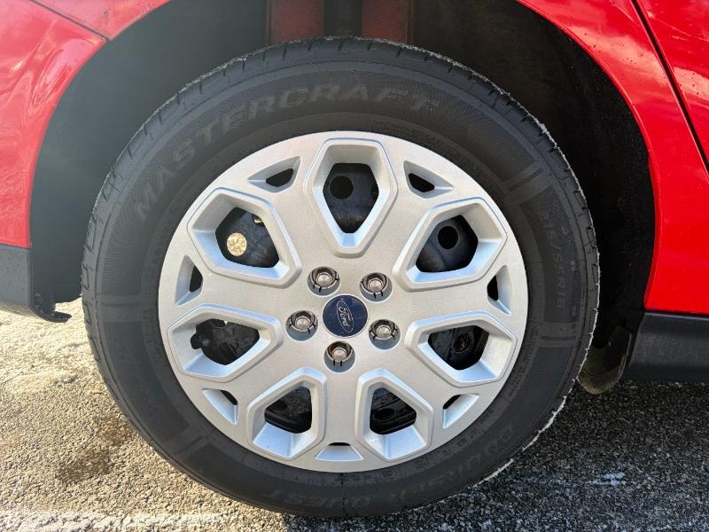 Ford Focus SE Sedan 2012