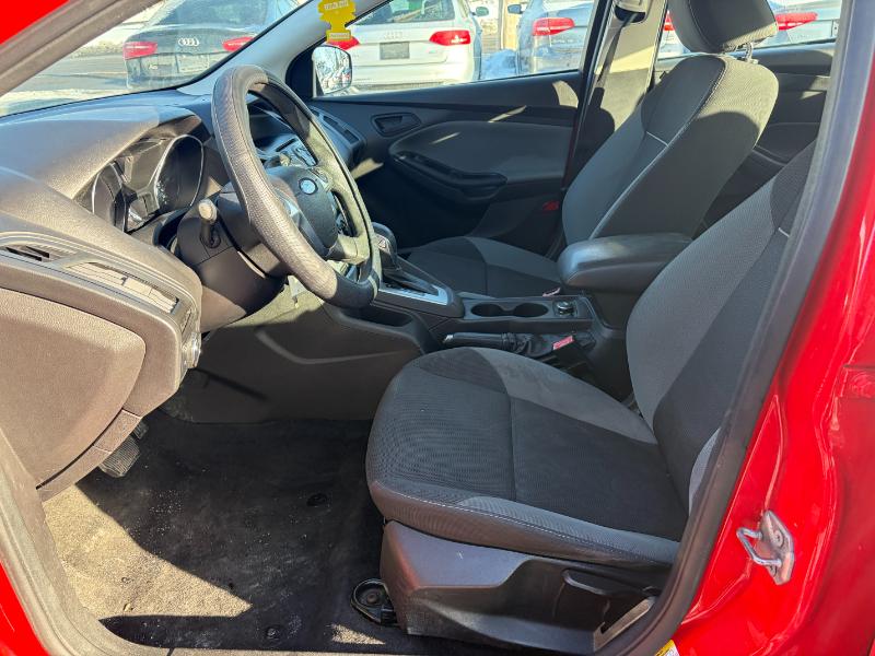 Ford Focus SE Sedan 2012