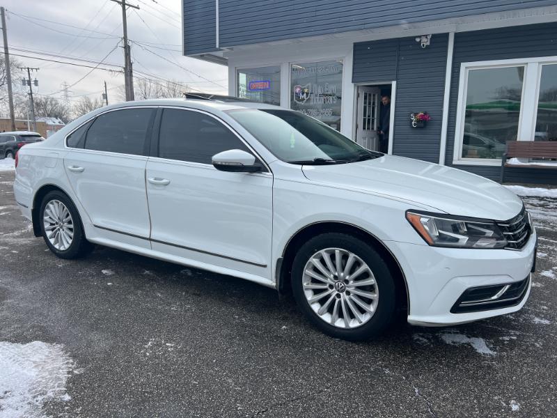 Volkswagen Passat SE PZEV 6A w/ Sunroof & Nav 2016