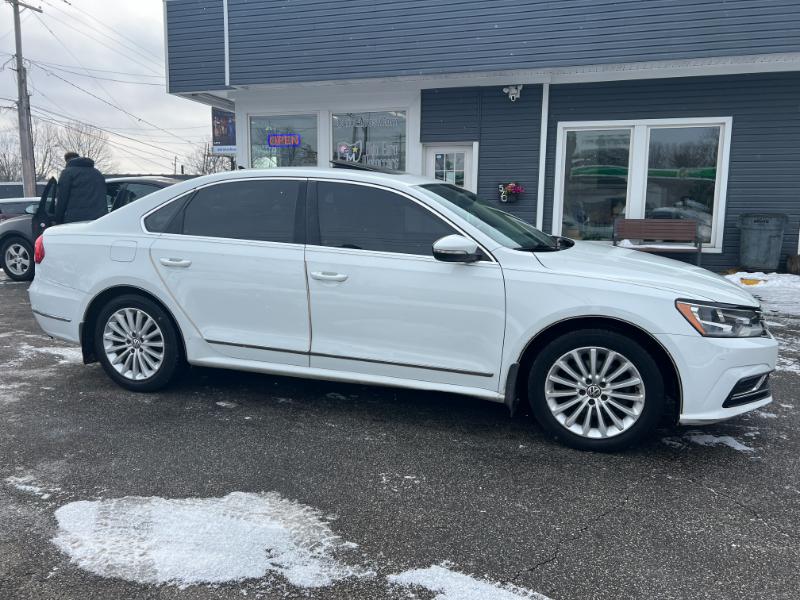 Volkswagen Passat SE PZEV 6A w/ Sunroof & Nav 2016