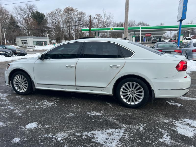 Volkswagen Passat SE PZEV 6A w/ Sunroof & Nav 2016