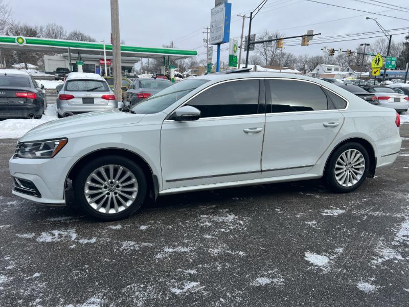 Volkswagen Passat SE PZEV 6A w/ Sunroof & Nav 2016