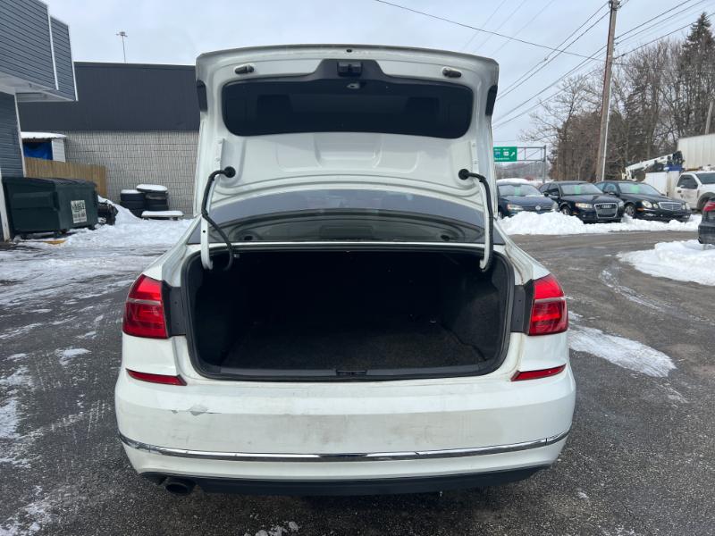 Volkswagen Passat SE PZEV 6A w/ Sunroof & Nav 2016