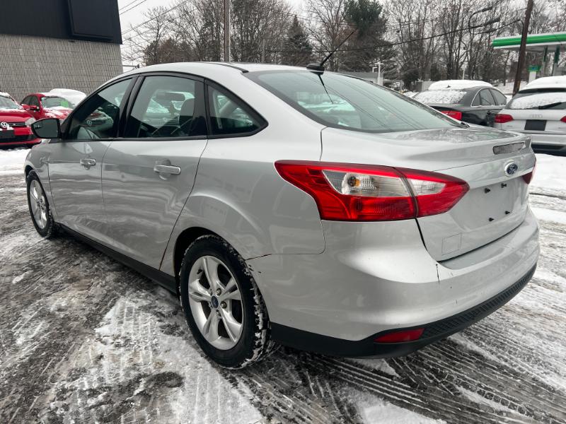 Ford Focus SE Sedan 2014