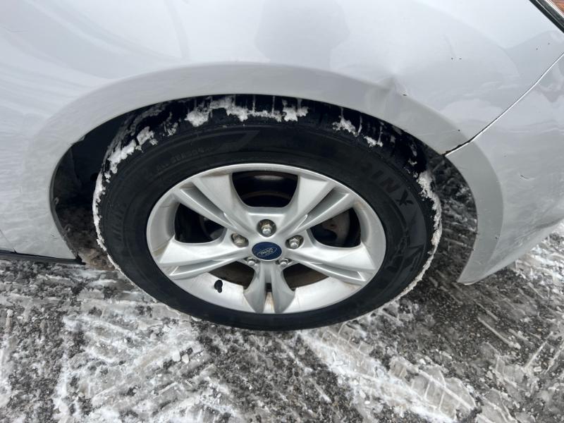 Ford Focus SE Sedan 2014