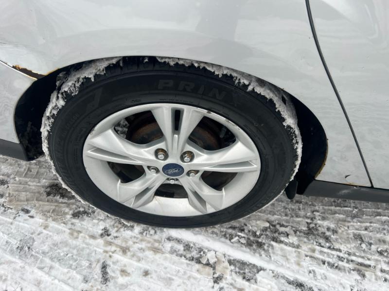 Ford Focus SE Sedan 2014