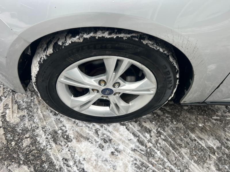 Ford Focus SE Sedan 2014