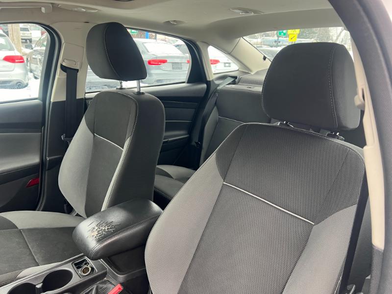 Ford Focus SE Sedan 2014