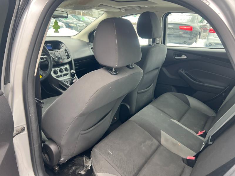 Ford Focus SE Sedan 2014