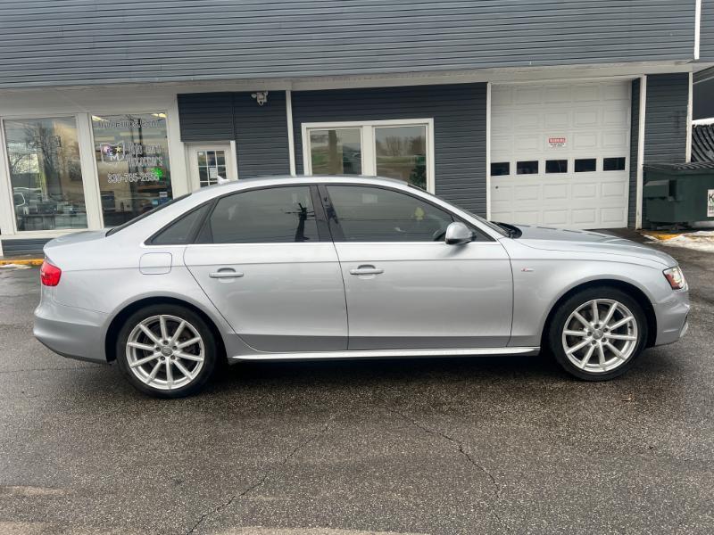 Audi A4 2.0T Sedan quattro Tiptronic 2015
