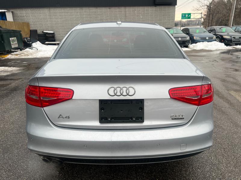 Audi A4 2.0T Sedan quattro Tiptronic 2015
