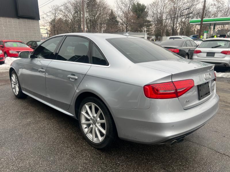 Audi A4 2.0T Sedan quattro Tiptronic 2015
