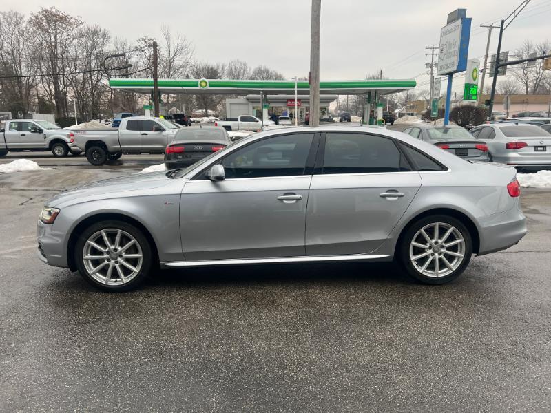 Audi A4 2.0T Sedan quattro Tiptronic 2015