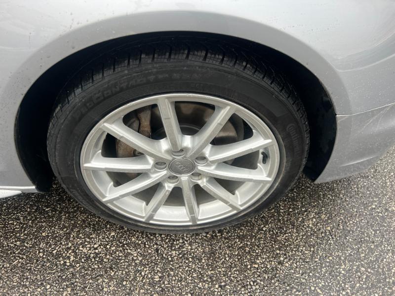 Audi A4 2.0T Sedan quattro Tiptronic 2015