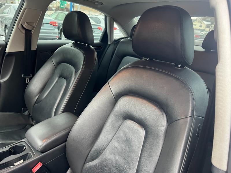 Audi A4 2.0T Sedan quattro Tiptronic 2015