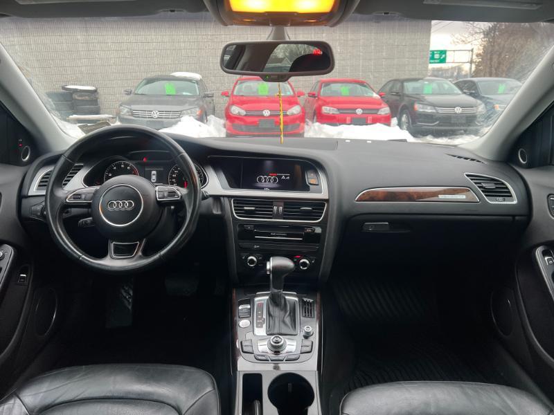 Audi A4 2.0T Sedan quattro Tiptronic 2015