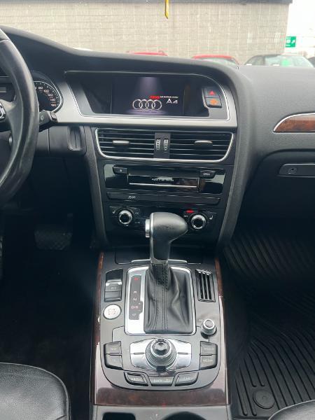 Audi A4 2.0T Sedan quattro Tiptronic 2015