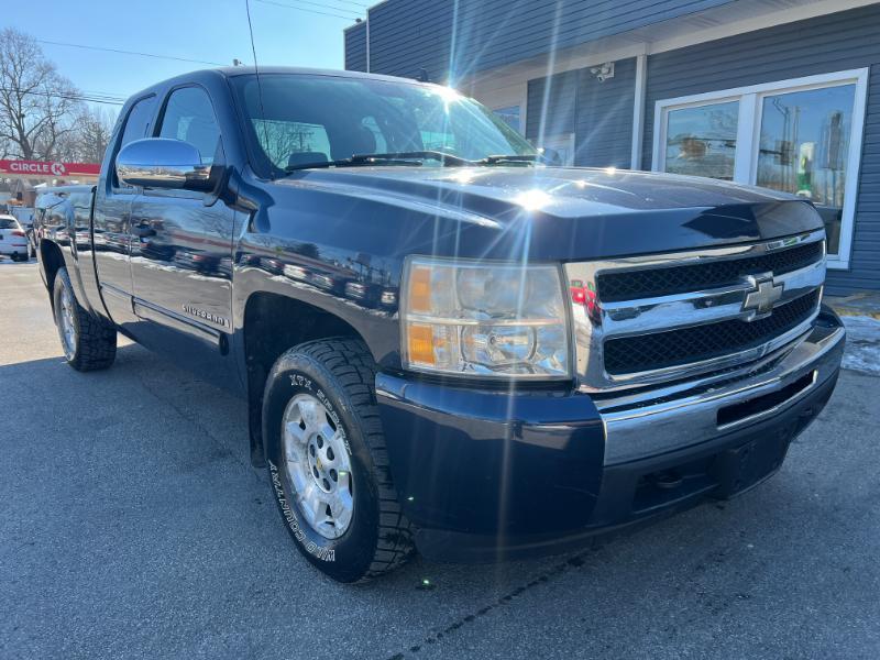 Chevrolet Silverado 1500 Work Truck Ext. Cab Long Box 4WD 2009