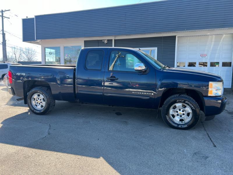 Chevrolet Silverado 1500 Work Truck Ext. Cab Long Box 4WD 2009