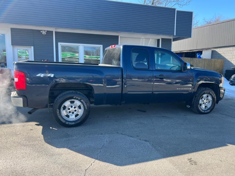 Chevrolet Silverado 1500 Work Truck Ext. Cab Long Box 4WD 2009