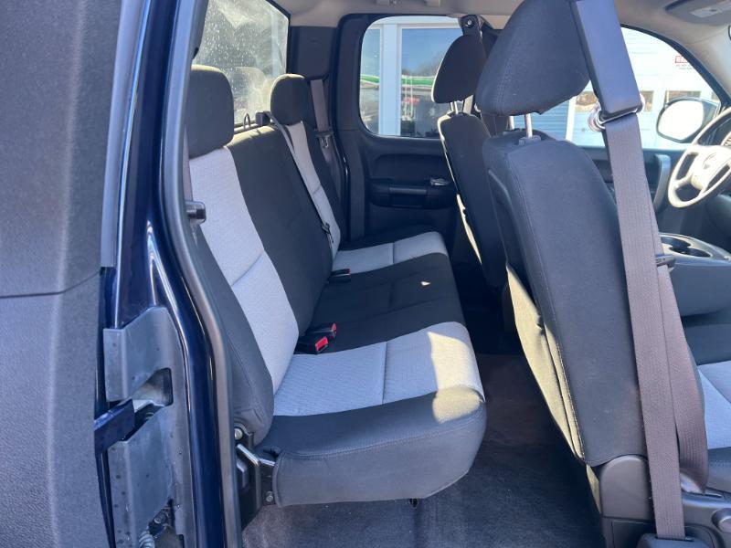 Chevrolet Silverado 1500 Work Truck Ext. Cab Long Box 4WD 2009