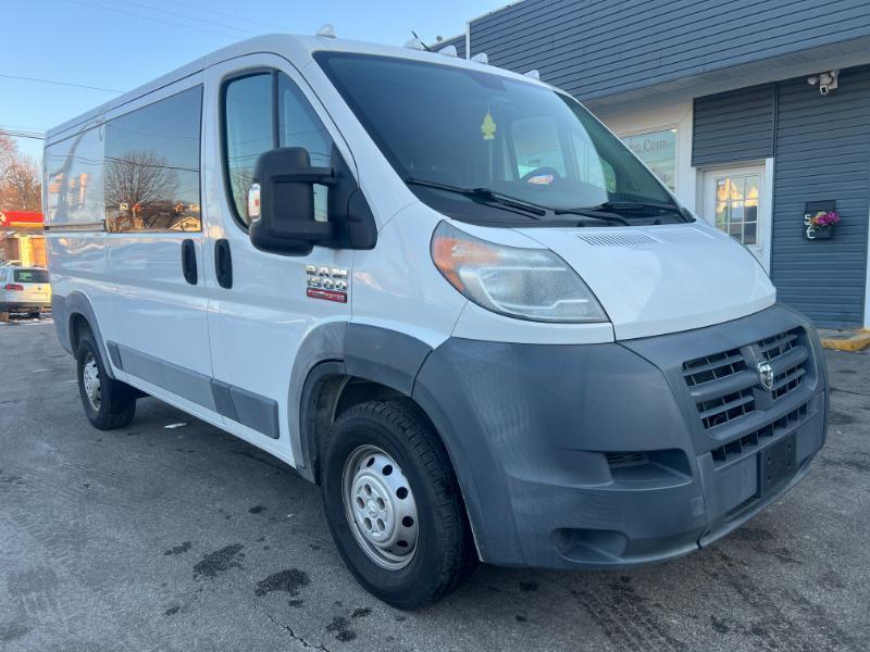 RAM Promaster 1500 Low Roof Tradesman 136-in. WB 2016