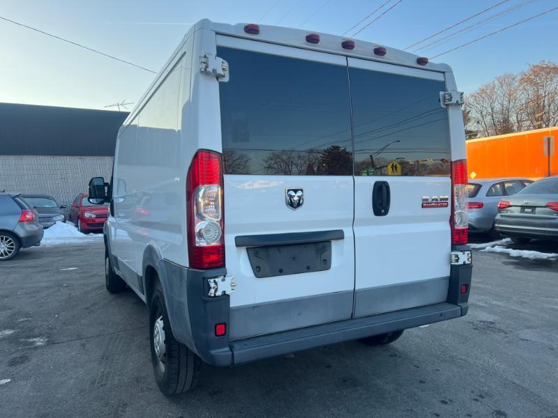 RAM Promaster 1500 Low Roof Tradesman 136-in. WB 2016