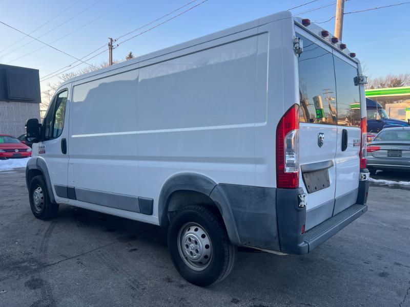 RAM Promaster 1500 Low Roof Tradesman 136-in. WB 2016