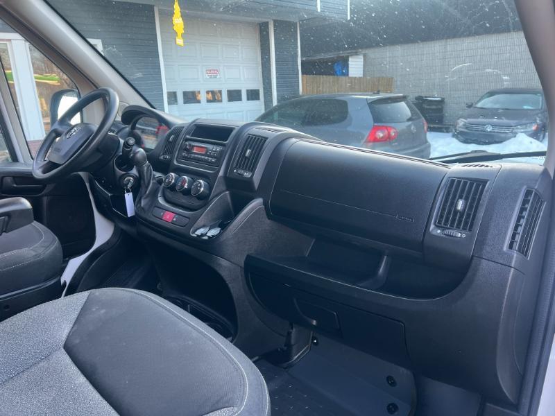 RAM Promaster 1500 Low Roof Tradesman 136-in. WB 2016