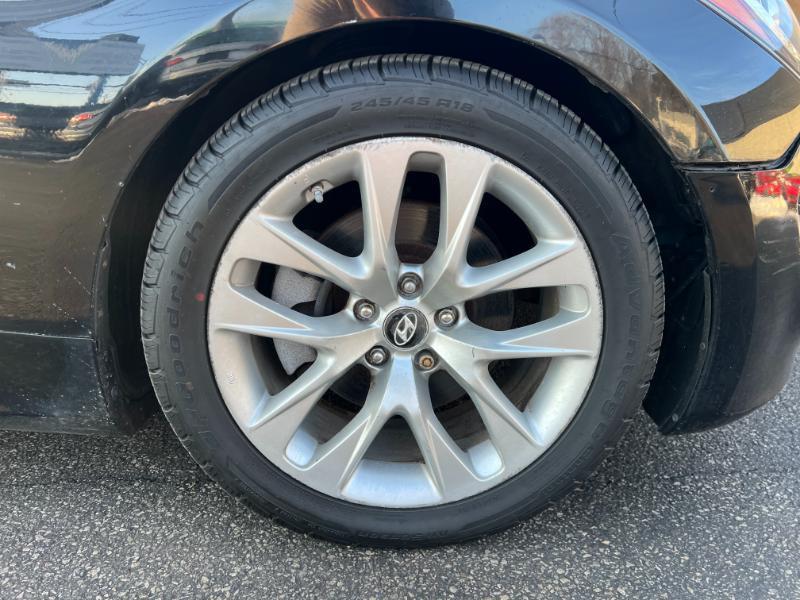 Hyundai Genesis Coupe 3.8 Track Manual 2013