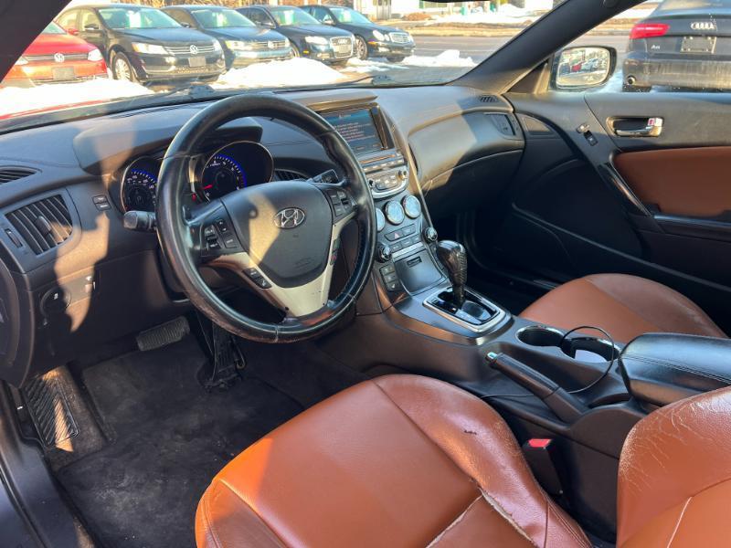 Hyundai Genesis Coupe 3.8 Track Manual 2013