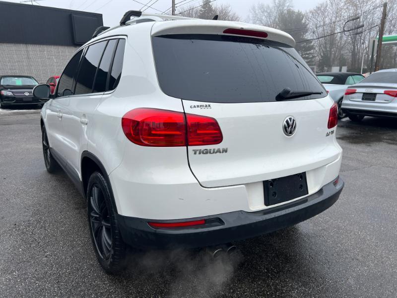 Volkswagen Tiguan S 2014