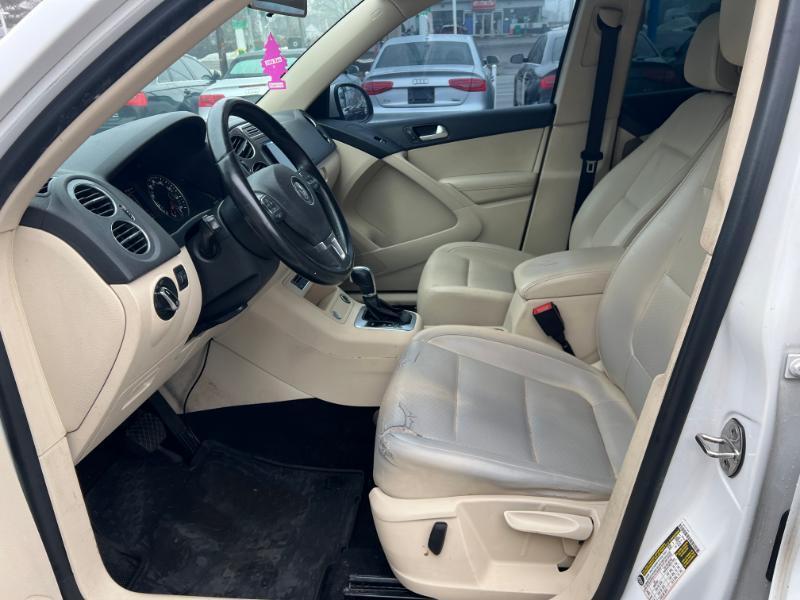 Volkswagen Tiguan S 2014