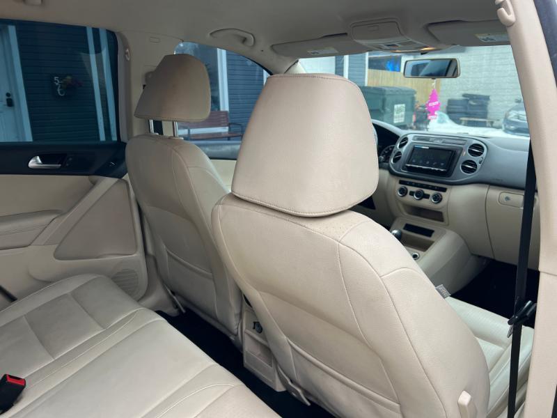 Volkswagen Tiguan S 2014