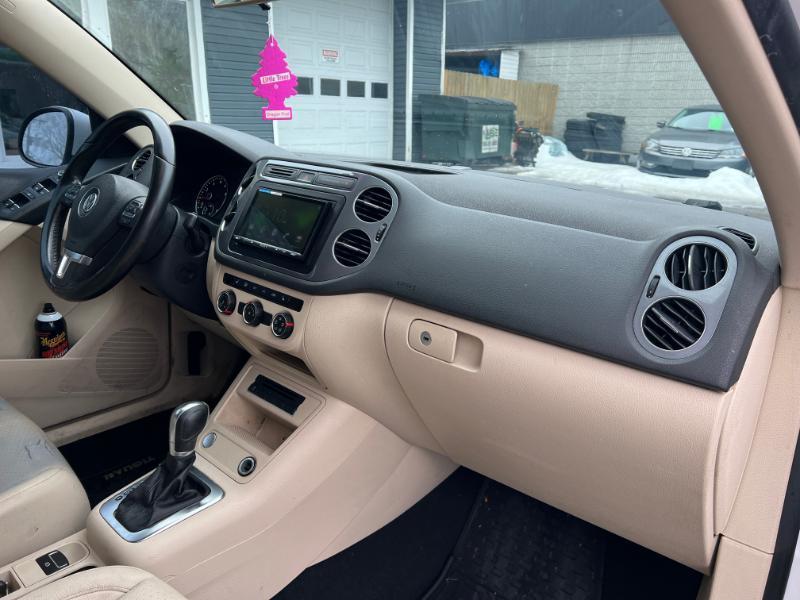 Volkswagen Tiguan S 2014