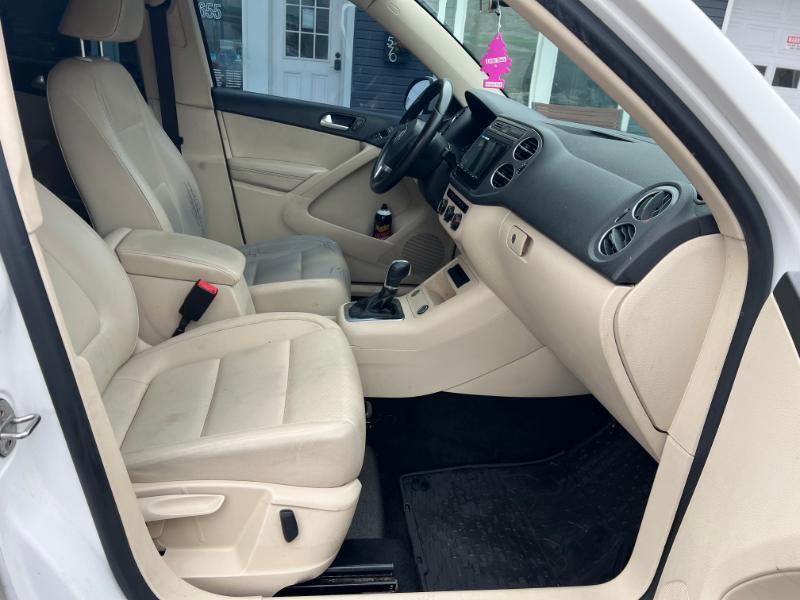 Volkswagen Tiguan S 2014