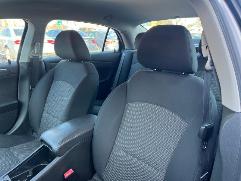 Chevrolet Malibu 1LT 2011