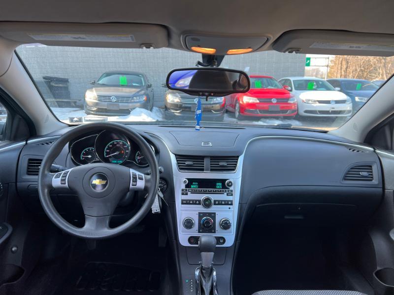 Chevrolet Malibu 1LT 2011